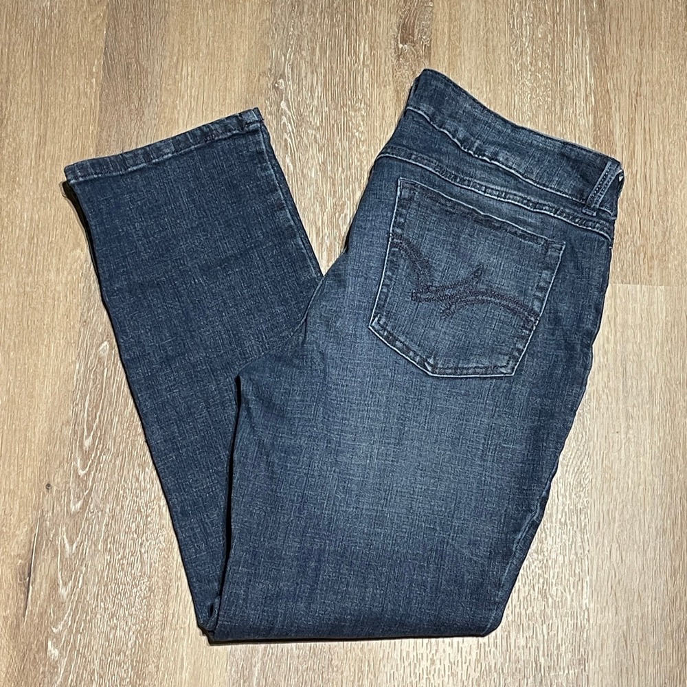 Wrangler Women's Dark Wash Straight Leg‎ Denim Jeans Size 15/16 X 30